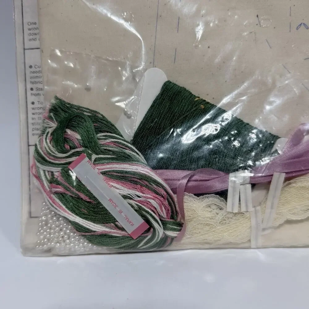 Vtg Bucilla Victorian Christmas Heirloom Stitchery Stocking Kit 18